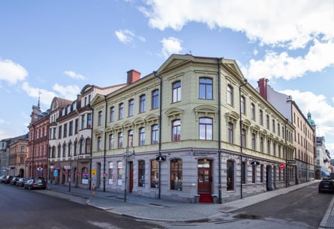 Property building, Facade/entrance