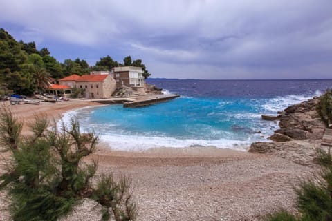 Neighbourhood, Natural landscape, Beach, Beach, Location