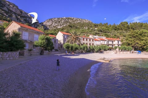 Property building, Facade/entrance, Beach