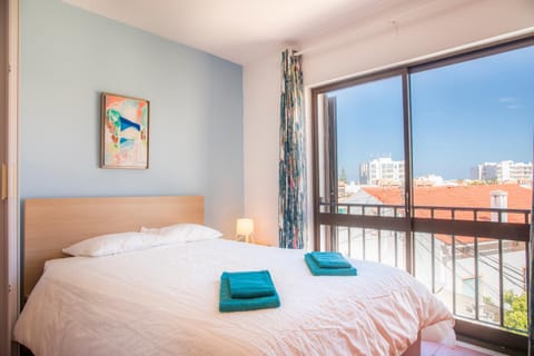 Bed, Day, Summer, City view
