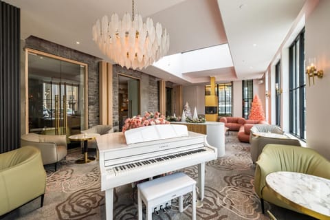 Lounge or bar