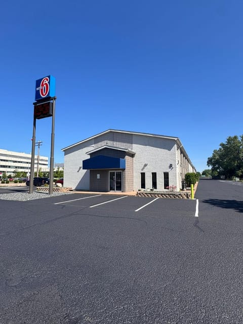 Property building, On site, Parking