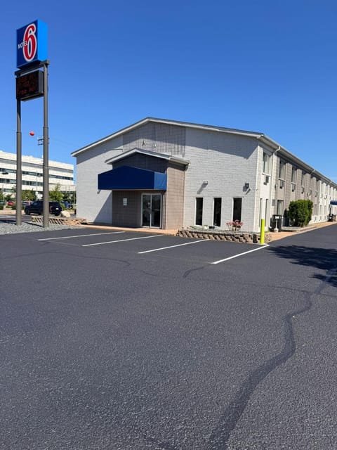 Property building, On site, Parking