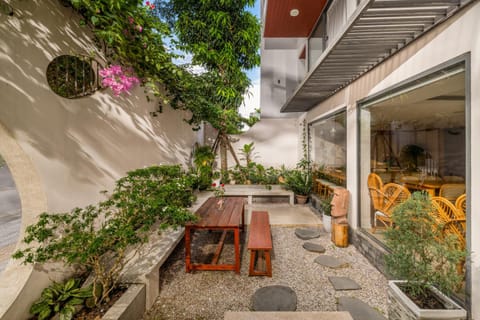Property building, Patio, Garden, Dining area
