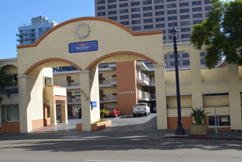 Property building, On site