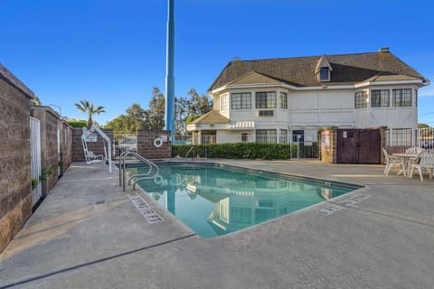 Activities, On site, Pool view, Swimming pool