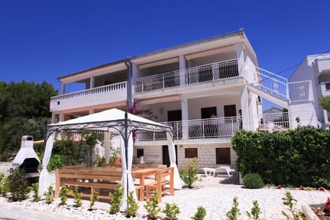 Property building, BBQ facilities