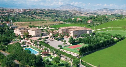 Day, Bird's eye view, Tennis court
