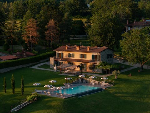 Property building, Bird's eye view, Garden, Garden view, Pool view, Swimming pool, sunbed