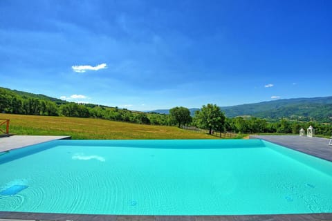Mountain view, Pool view, Swimming pool