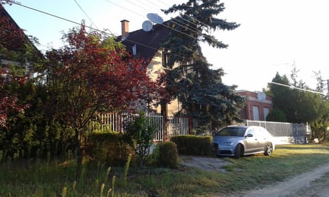 Property building, Off site, Neighbourhood