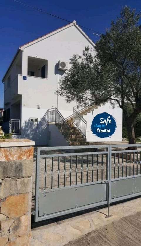 Apartmani Lomar Apartment in Stari Grad