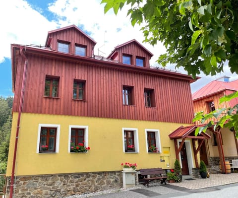 Property building, Day