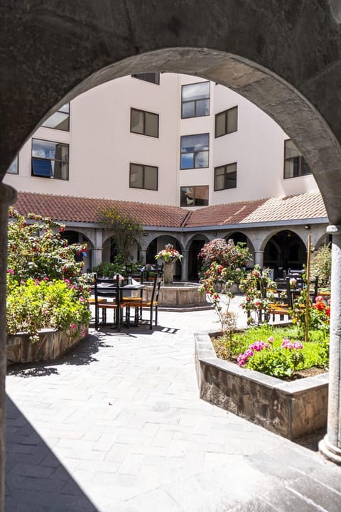 Patio, Natural landscape, Inner courtyard view