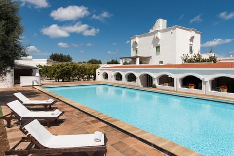 Property building, Pool view, Swimming pool, sunbed