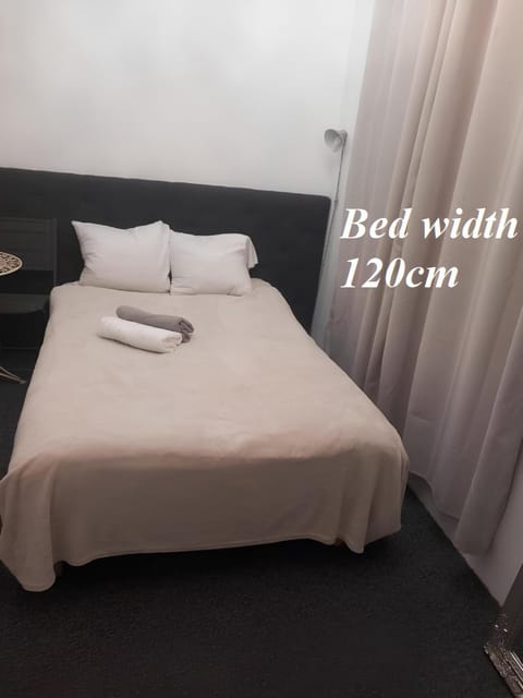 Bed, Living room, Bedroom