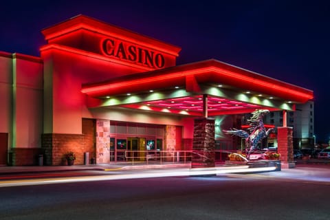 Property building, Casino, Karaoke, Evening entertainment