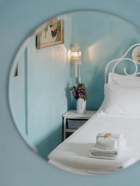 Bedroom, heating, towels
