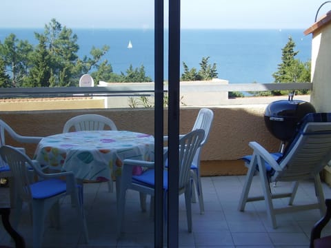 BBQ facilities, Balcony/Terrace, Sea view