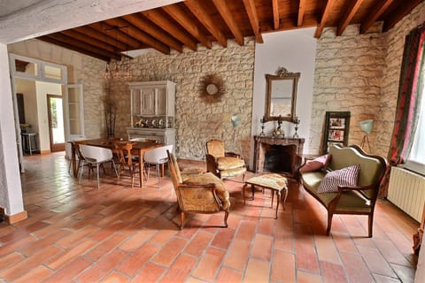 Seating area, Dining area