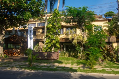 Property building, Day