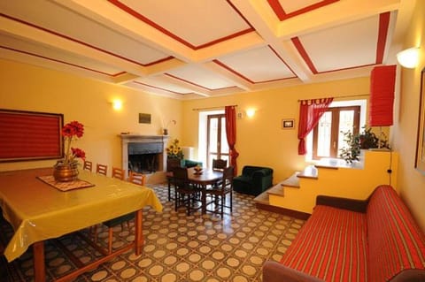 Living room, Lounge or bar