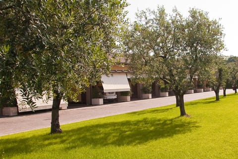 Vip's Motel Luxury Accommodation & Spa Hotel in Province of Brescia