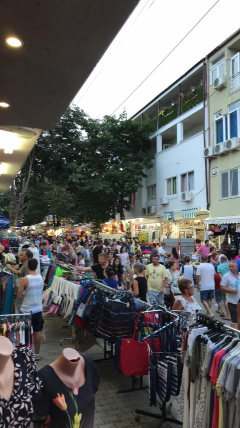 Property building, People, On-site shops, Shopping Area