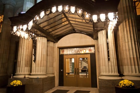 Facade/entrance