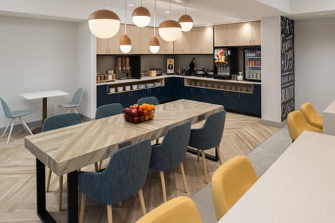 Dining area, Breakfast