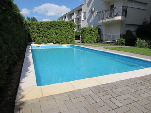 Garden, Swimming pool
