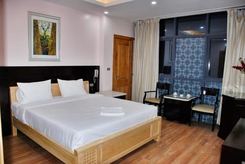 Bed, Photo of the whole room, Decorative detail