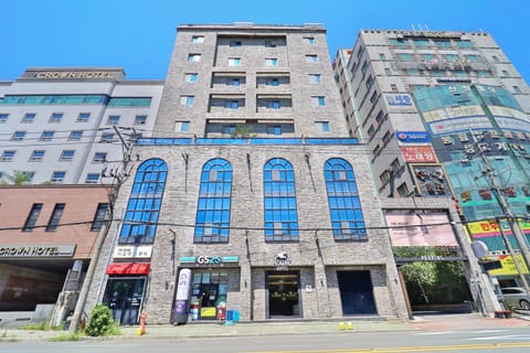 Property building, Facade/entrance