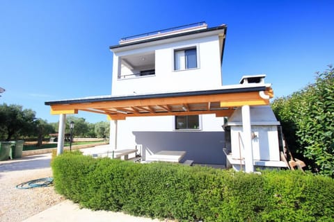 Property building, Facade/entrance, View (from property/room), Other