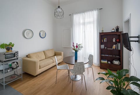 TV and multimedia, Balcony/Terrace, Kitchen or kitchenette, Living room, Dining area