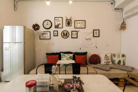 Communal lounge/ TV room