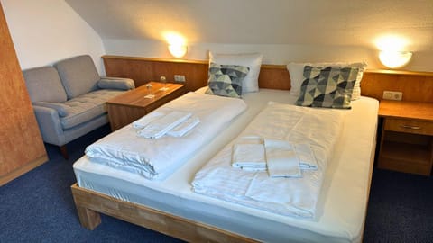 Bed, Living room, Photo of the whole room, Seating area, Bedroom, towels, wardrobe