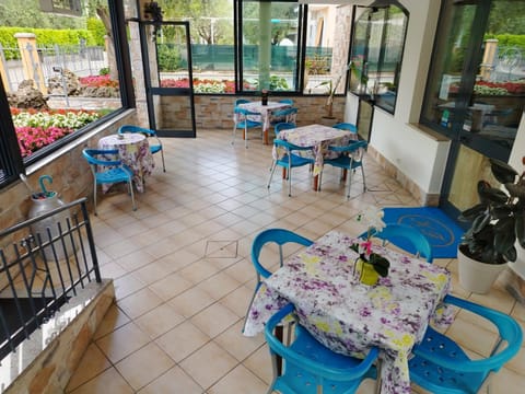 Property building, Balcony/Terrace, Decorative detail