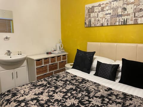 Babbacombe Palms Bed and Breakfast in Torquay