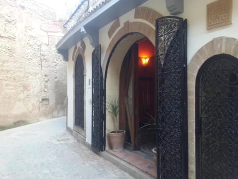 Facade/entrance