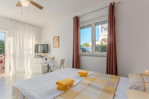 Apartment Zora Bed and Breakfast in Novigrad