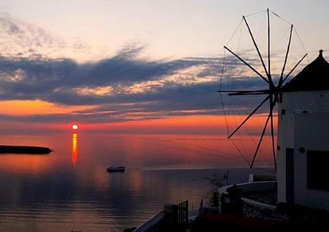 On site, Landmark view, Sea view, Sunset