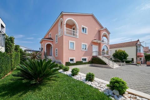 B-2you Apartment in Trogir