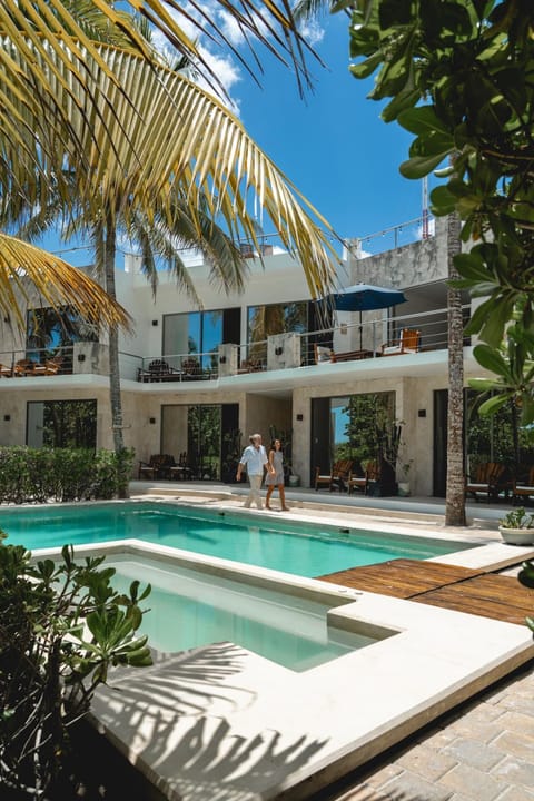Day, People, Garden, Swimming pool, Swimming pool