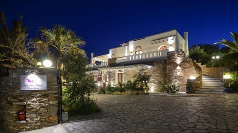 Property building, Facade/entrance, Night, Sunset