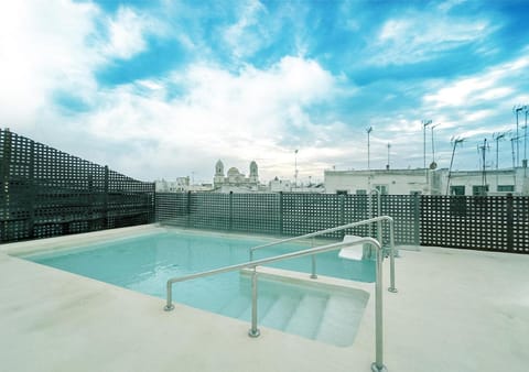Day, Solarium, Balcony/Terrace, Pool view