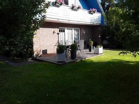 BBQ facilities, Garden, Balcony/Terrace