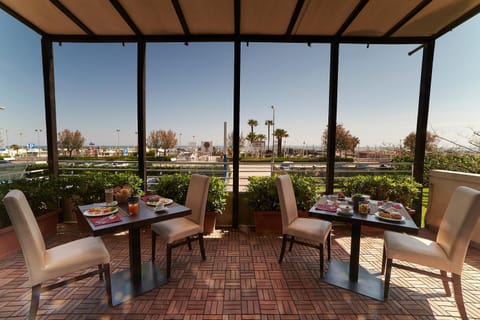 Restaurant/places to eat, Summer, Food and drinks, Sea view