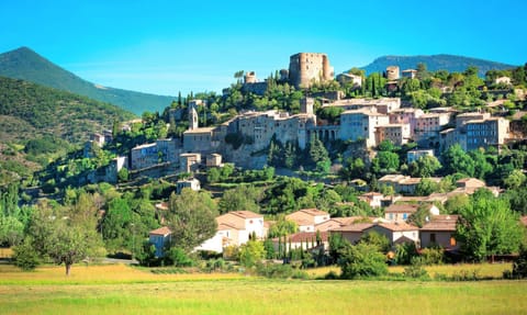 Nearby landmark, Landmark view