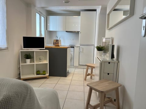 La Tanière de l'Ours Blanc Aubagne-Cassis-Aix en Provence Apartment in French Riviera